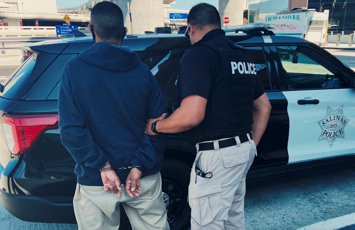 Juan Nunez being arrested at SFO in 2021 by then Salinas detective Ruben Sanchez.